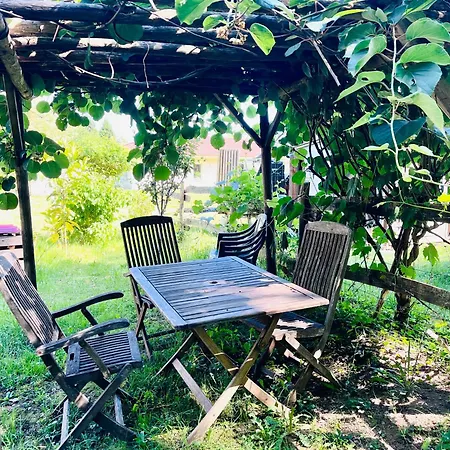 Ma Yourte Au Fond Du Jardin אוהל מפואר